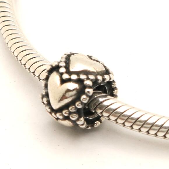 Authentic PANDORA Everlasting Love Charm - 790448 - Picture 1 of 10